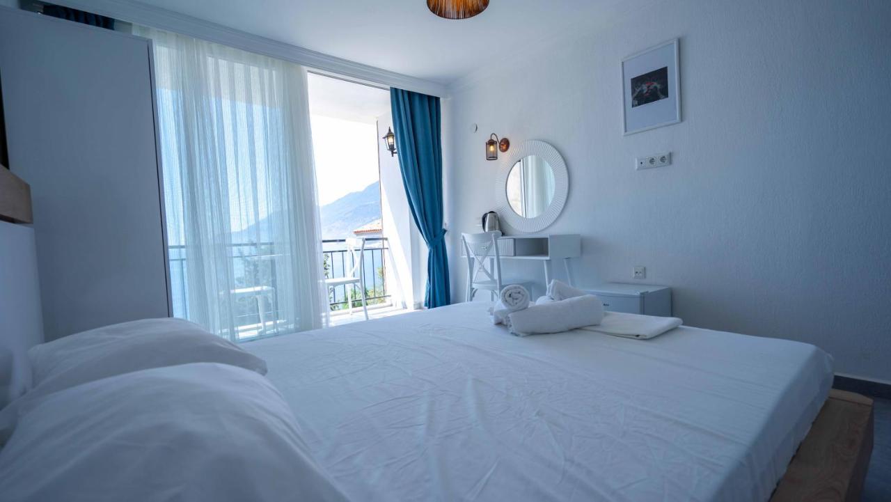 Ostello Sole'N Blu Kaş Esterno foto