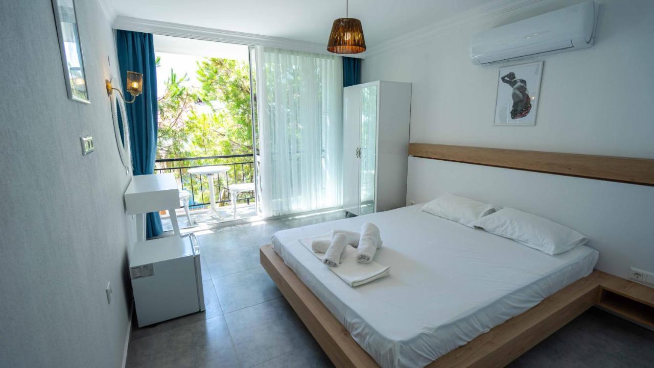 Ostello Sole'N Blu Kaş Esterno foto